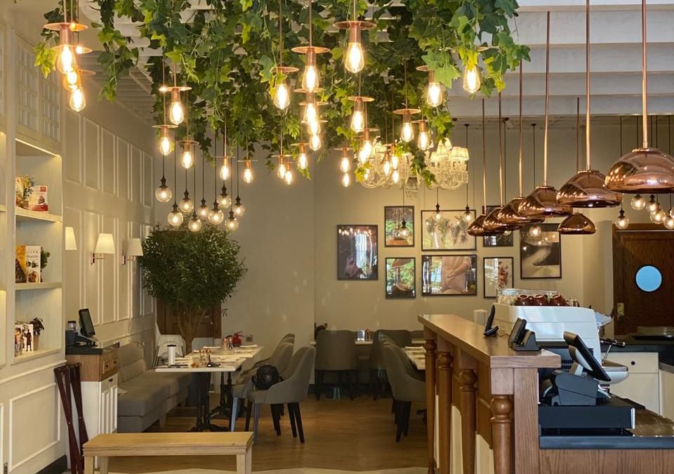Mitts & Trays Restaurant